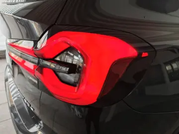 BMW X3xD30e LASER KAM Head-Up AHK  Unfallfrei