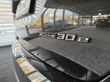 BMW X3xD30e LASER KAM Head-Up AHK  Unfallfrei