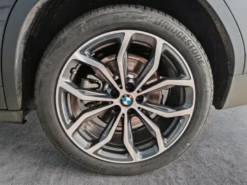 BMW X3xD30e LASER KAM Head-Up AHK  Unfallfrei