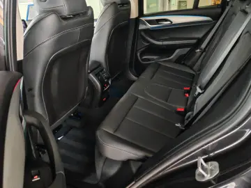 BMW X3xD30e LASER KAM Head-Up AHK  Unfallfrei