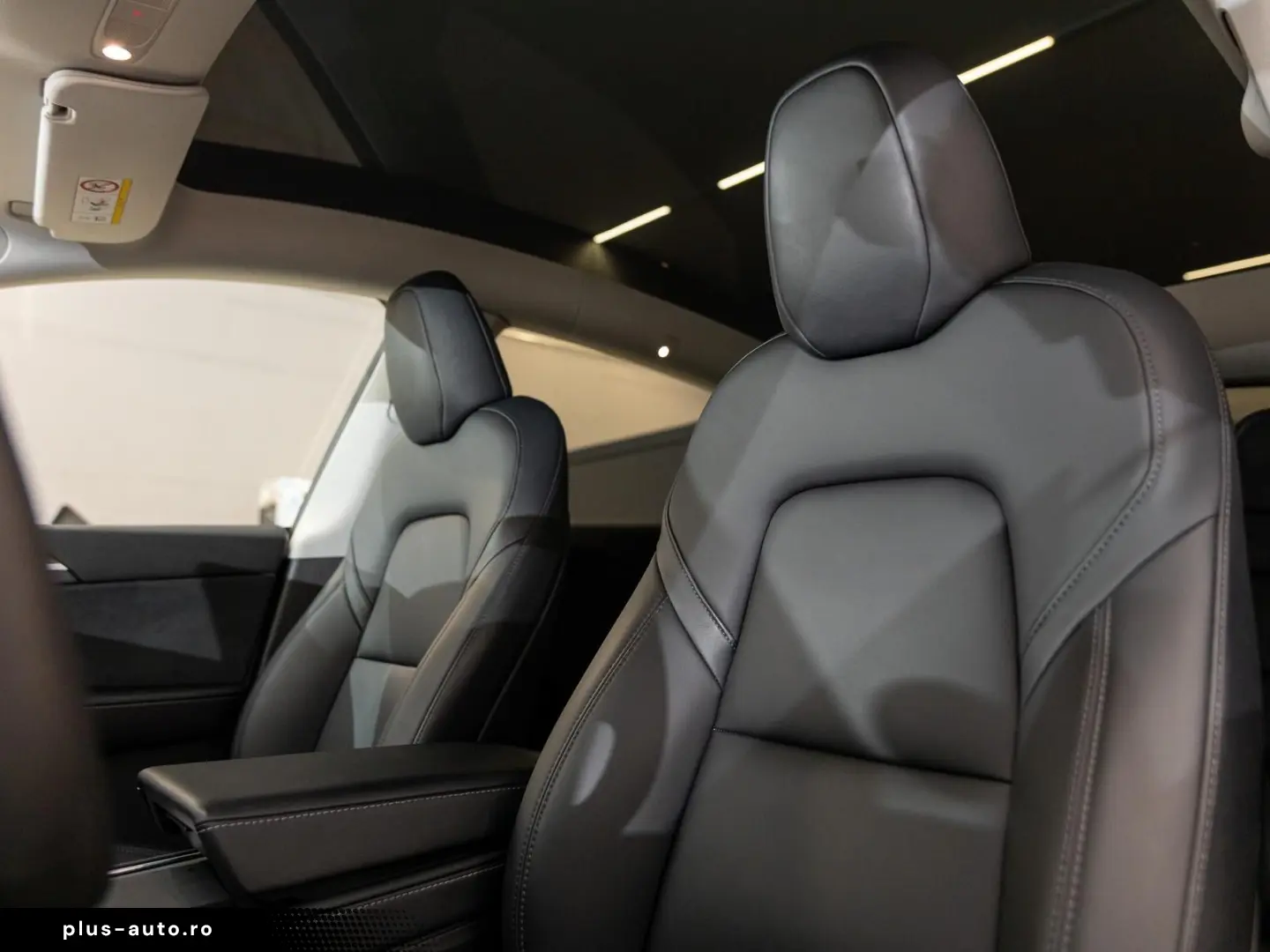 TESLA Model Y Performance Dual AWD 1.HD AMD RYZEN