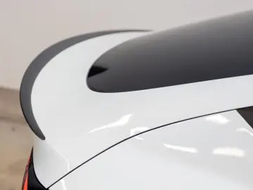 TESLA Model Y Performance Dual AWD 1.HD AMD RYZEN