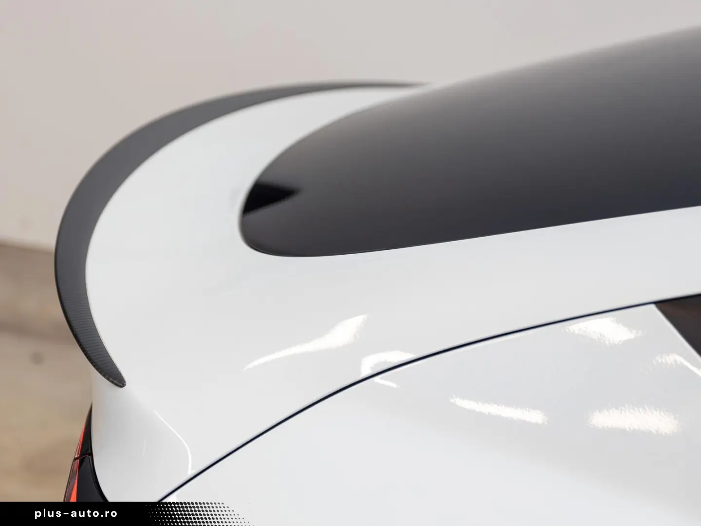 TESLA Model Y Performance Dual AWD 1.HD AMD RYZEN