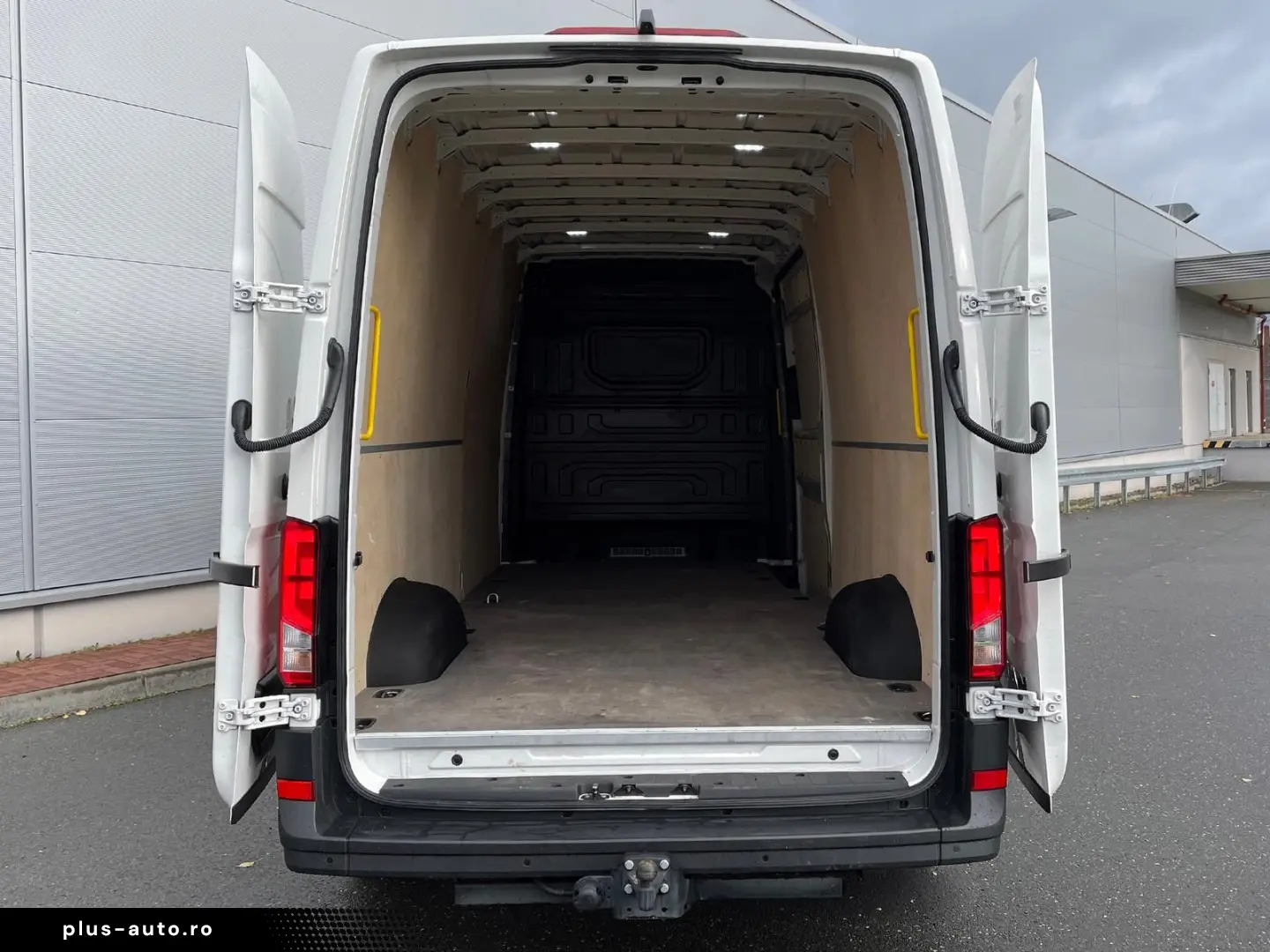 MAN TGE 3.180 L4H3 Kasten 4x4 LED TEMPOMAT DIFF AHK