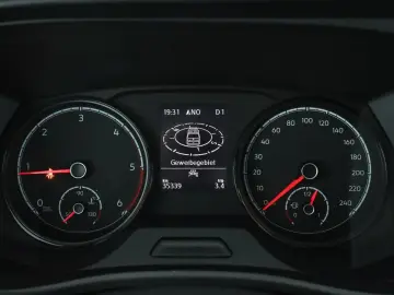 VW T6.1 Caravelle Comfortl. lang ACC PDC AHK SITZHZ