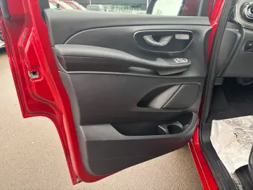 MERCEDES-BENZ V 220 d AVANTGARDE Lang AHK StHZ E.Tür&hellip;