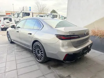 BMW 750 e xDrive