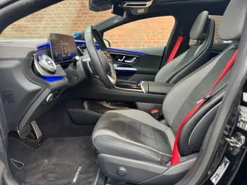 MERCEDES-BENZ EQE 350 AMGLINE PANO