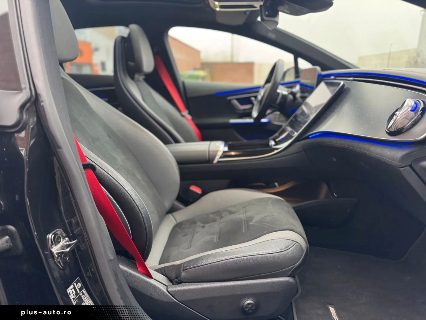 MERCEDES-BENZ EQE 350 AMGLINE PANO