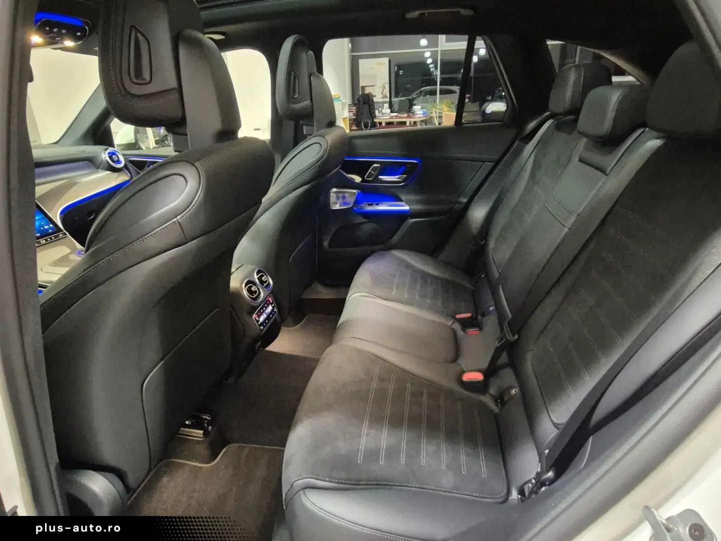 MERCEDES-BENZ GLC 300d AMG Line Pano Burmester 360Ca&hellip;