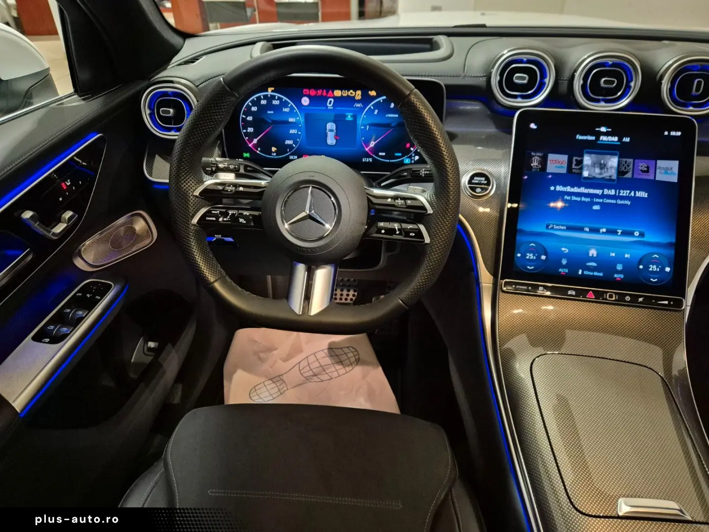 MERCEDES-BENZ GLC 300d AMG Line Pano Burmester 360Ca&hellip;