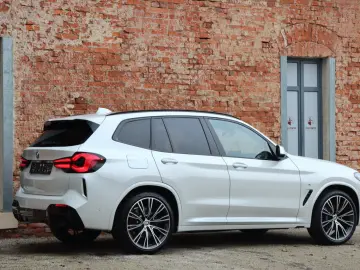 BMW X3 xDr 30d M-SPORT 21Z AHK StHz INDIVIDUAL ACC