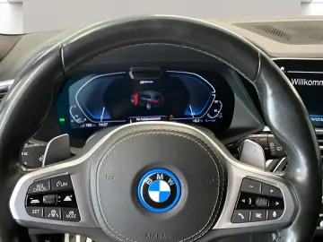 BMW X5 xDrive45e M Sport Massage AHK Head-Up Laser