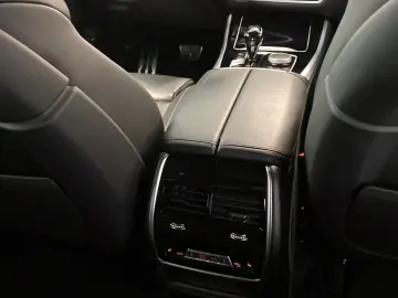 BMW X5 xDrive45e M Sport Massage AHK Head-Up Laser