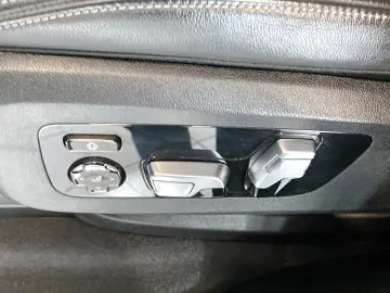 BMW X5 xDrive45e M Sport Massage AHK Head-Up Laser