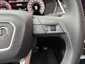 Audi Q5 2.0TDI S-LINE QUATTRO PANO MATRIX