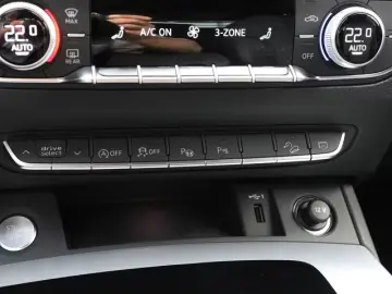 Audi Q5 40 TDI quattro S line AHK B&O LM20 Matrix LED