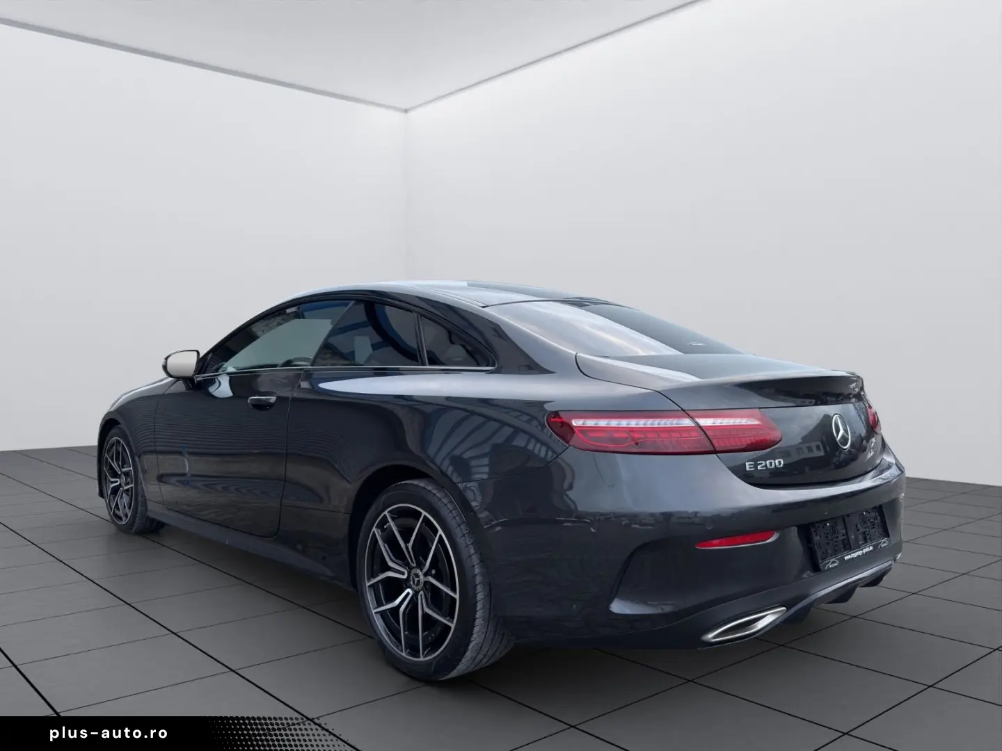 MERCEDES-BENZ E 200 Coupe NIGHT-PAKET AMG-LINE CAM