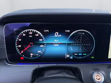 MERCEDES-BENZ E 200 Coupe NIGHT-PAKET AMG-LINE CAM