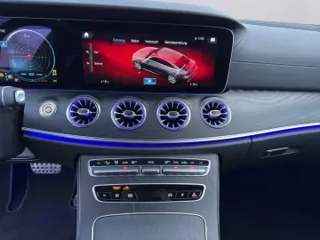 MERCEDES-BENZ E 200 Coupe NIGHT-PAKET AMG-LINE CAM