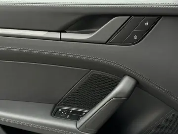 PORSCHE 992 911 Carrera GTS Schiebe- Hubdach BOSE SHZ