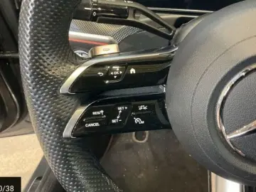 MERCEDES-BENZ C 300 e 2x AMG Digital LED 360K Widescr Distr