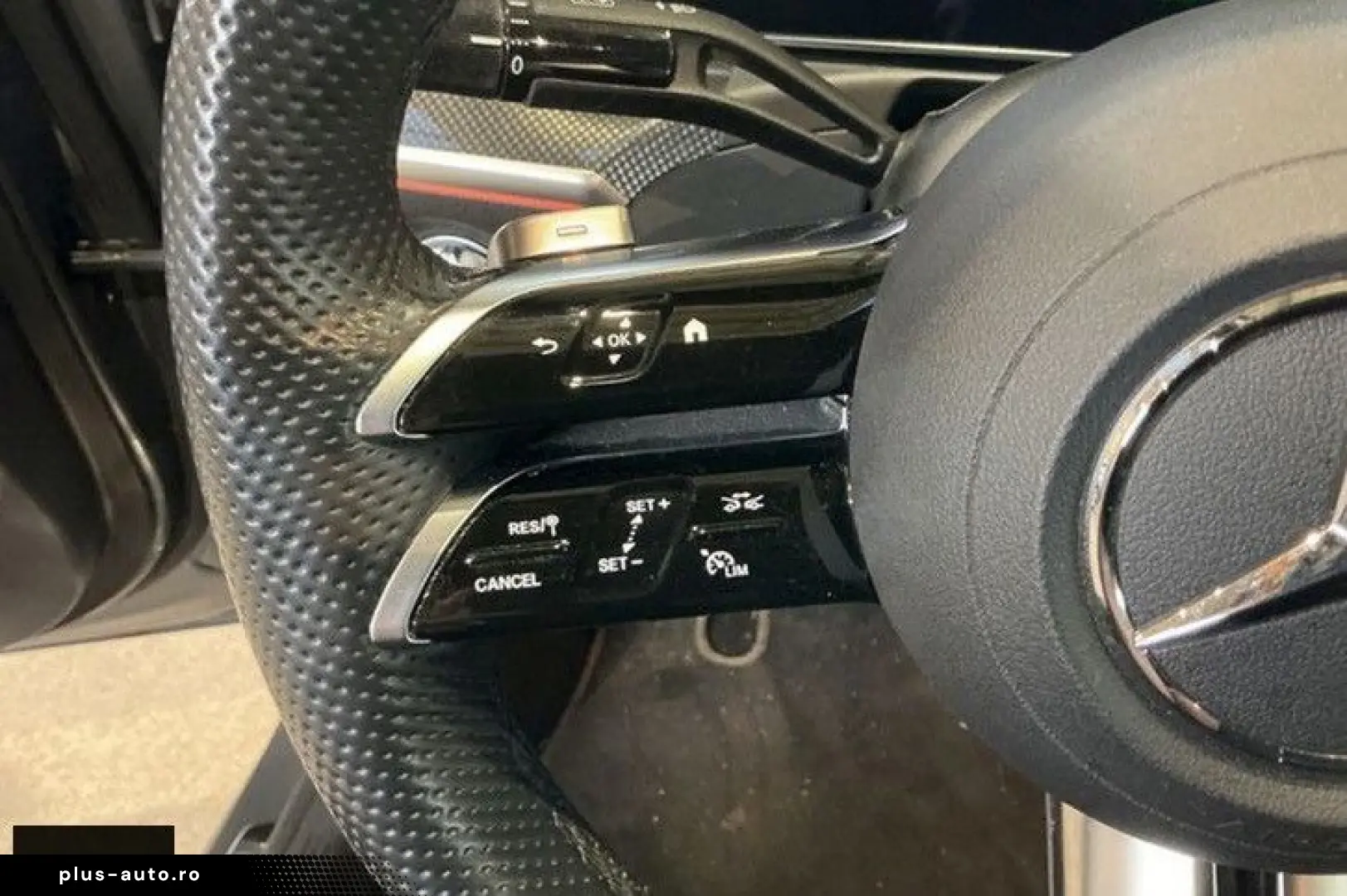 MERCEDES-BENZ C 300 e 2x AMG Digital LED 360K Widescr Distr