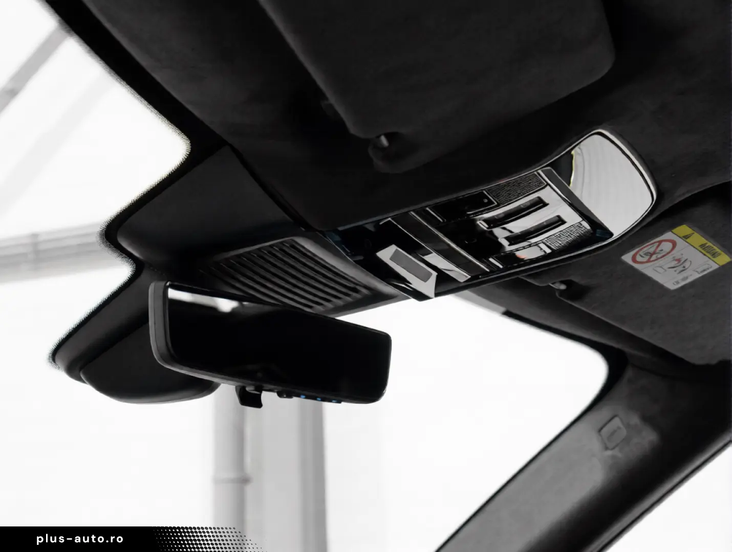 Land Rover Range Rover Sport P635 SV Celestial Sol AWD