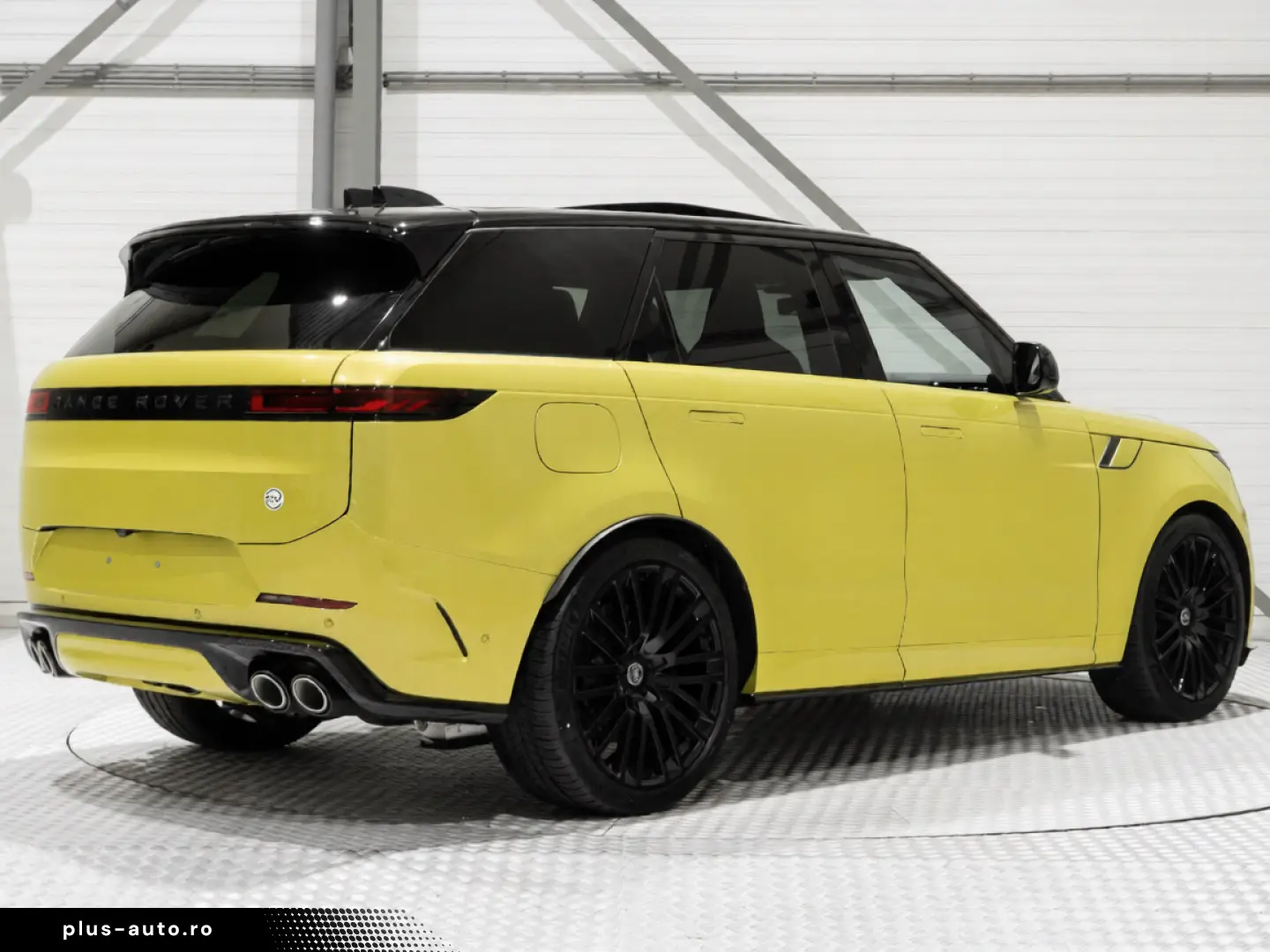 Land Rover Range Rover Sport P635 SV Celestial Sol AWD