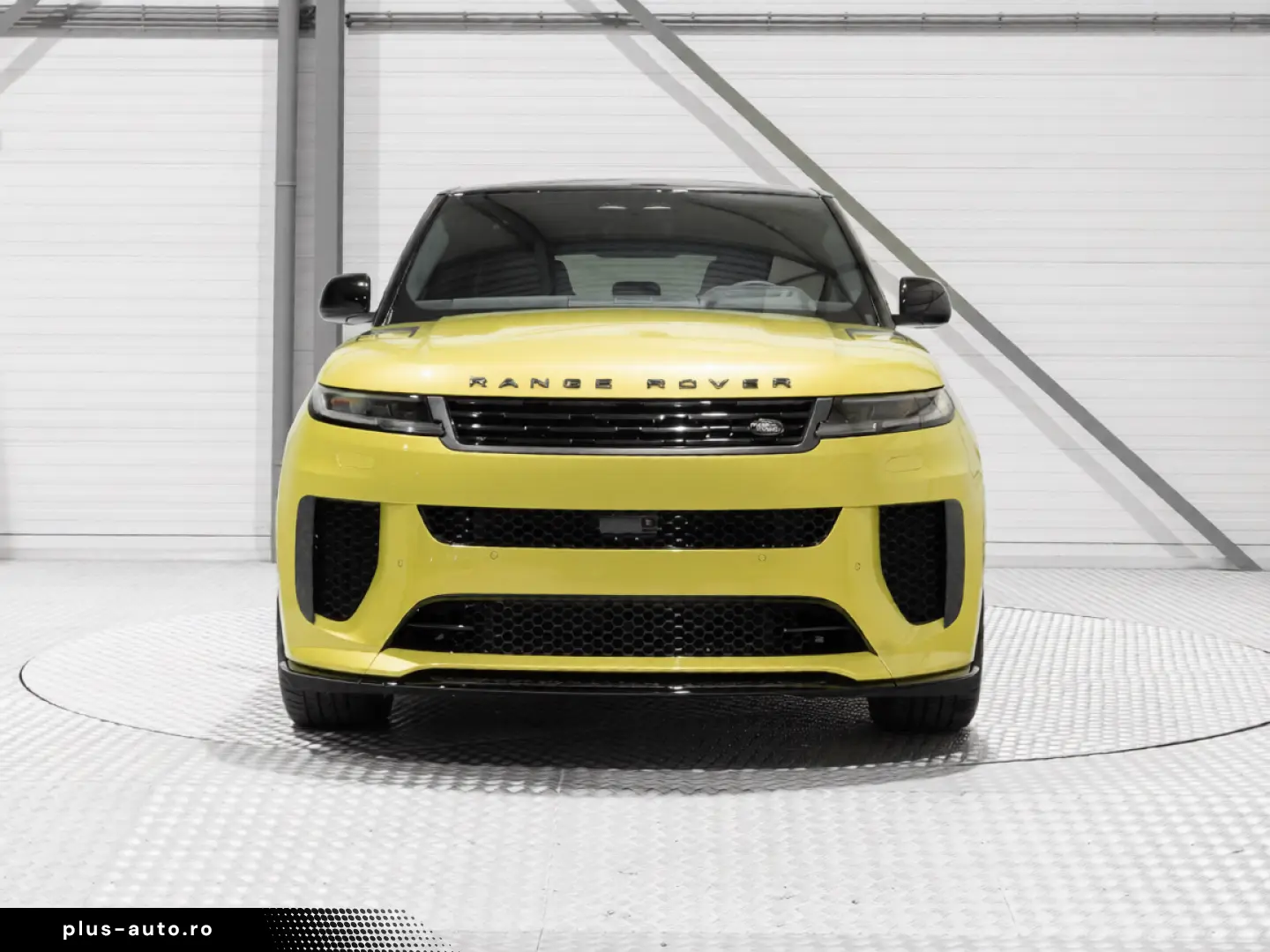 Land Rover Range Rover Sport P635 SV Celestial Sol AWD