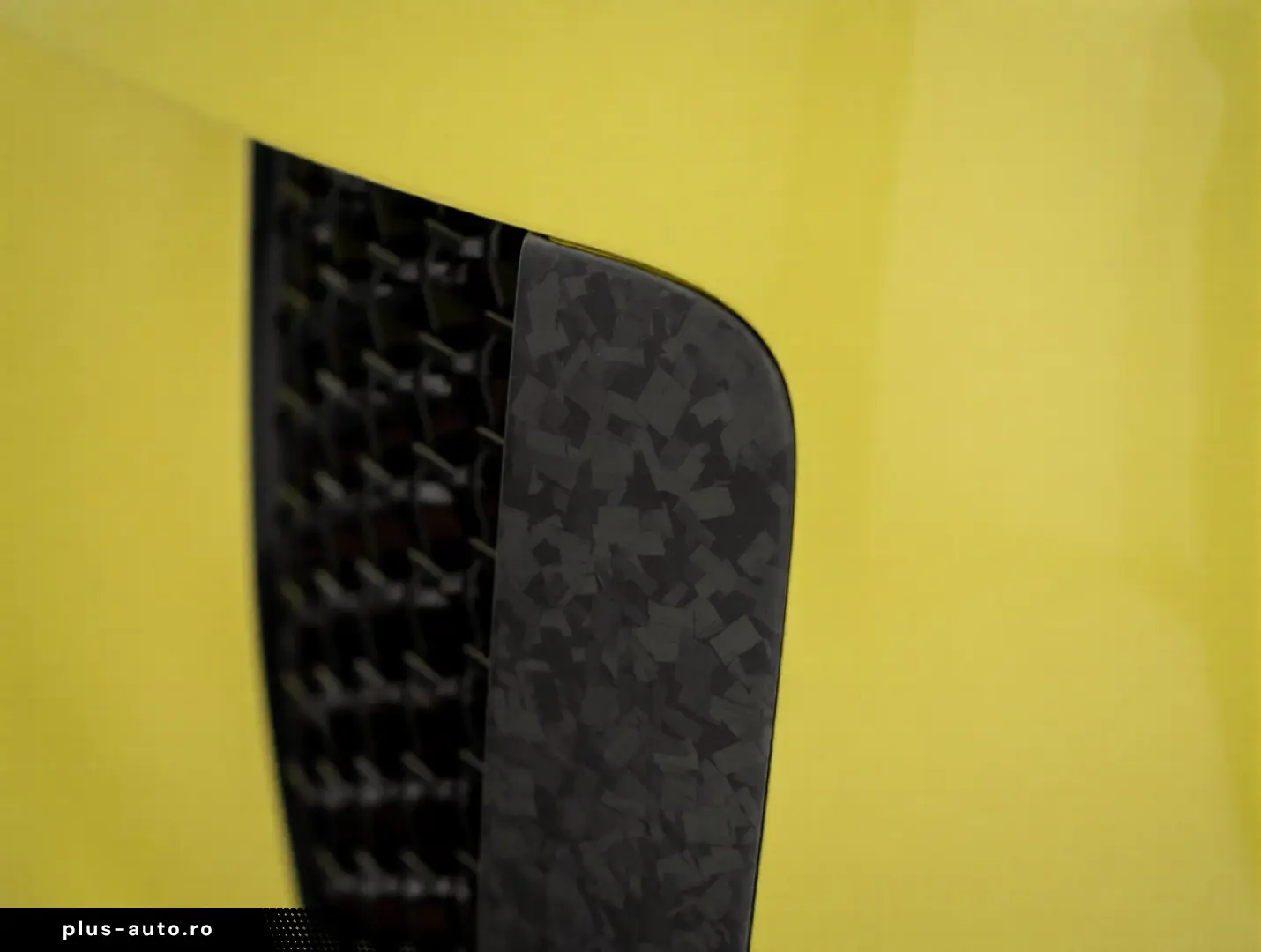 Land Rover Range Rover Sport P635 SV Celestial Sol AWD