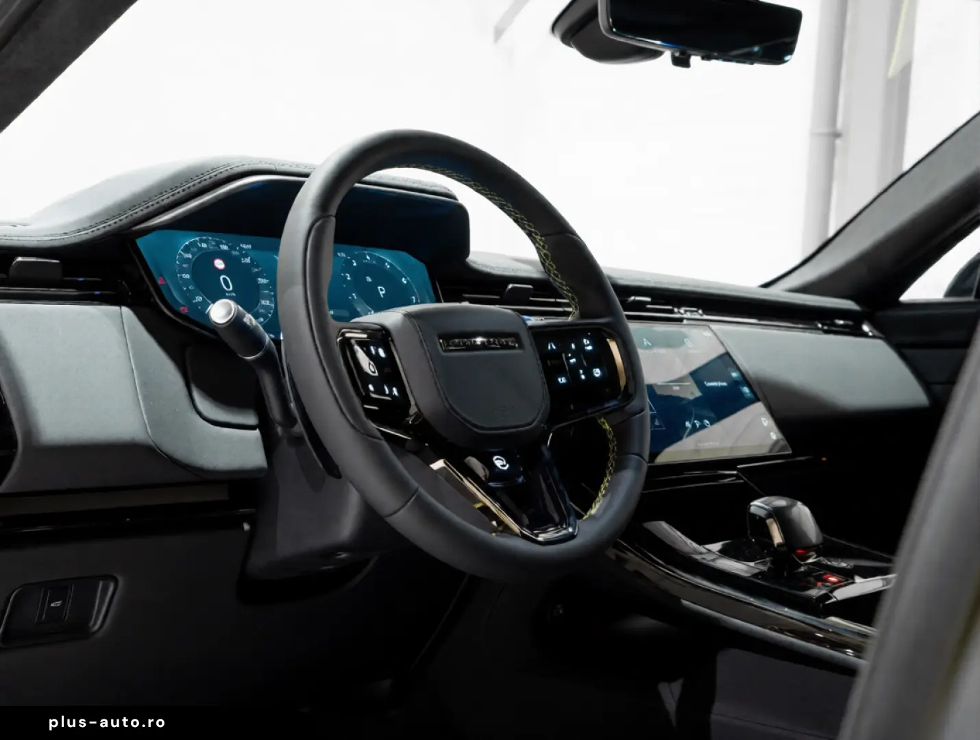 Land Rover Range Rover Sport P635 SV Celestial Sol AWD