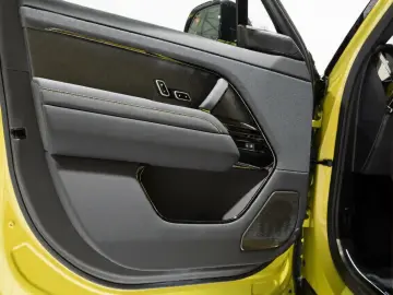 Land Rover Range Rover Sport P635 SV Celestial Sol AWD