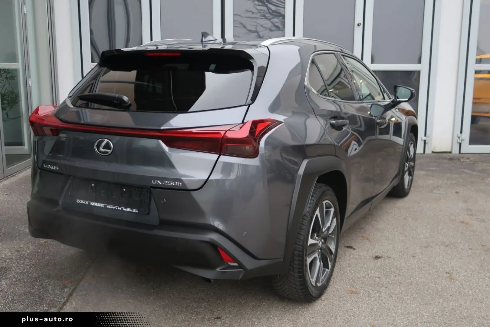 LEXUS UX 250h Style Edition