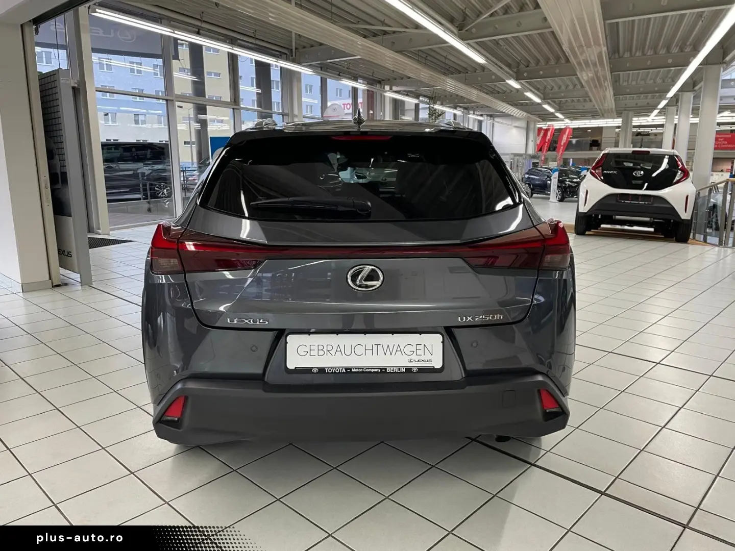 LEXUS UX 250h  Style Edition