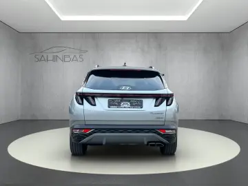 HYUNDAI Tucson Trend Plug-In Hybrid 4WD LED  aus 1.Hand