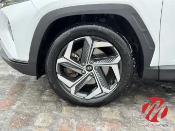 HYUNDAI Tucson Plug-In Hybrid 4WD Pano Navi Kamera LED A