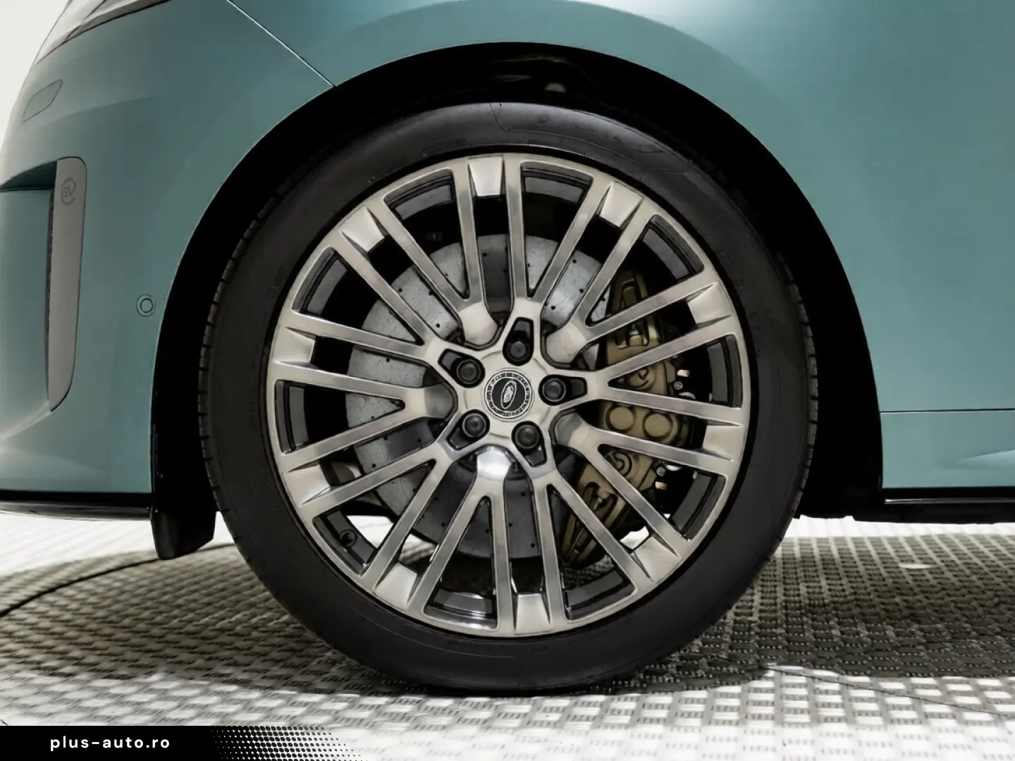 Land Rover Range Rover Sport P635 SV Celestial Gaea AWD