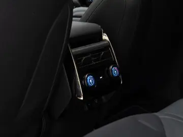 Land Rover Range Rover Sport P635 SV Celestial Gaea AWD