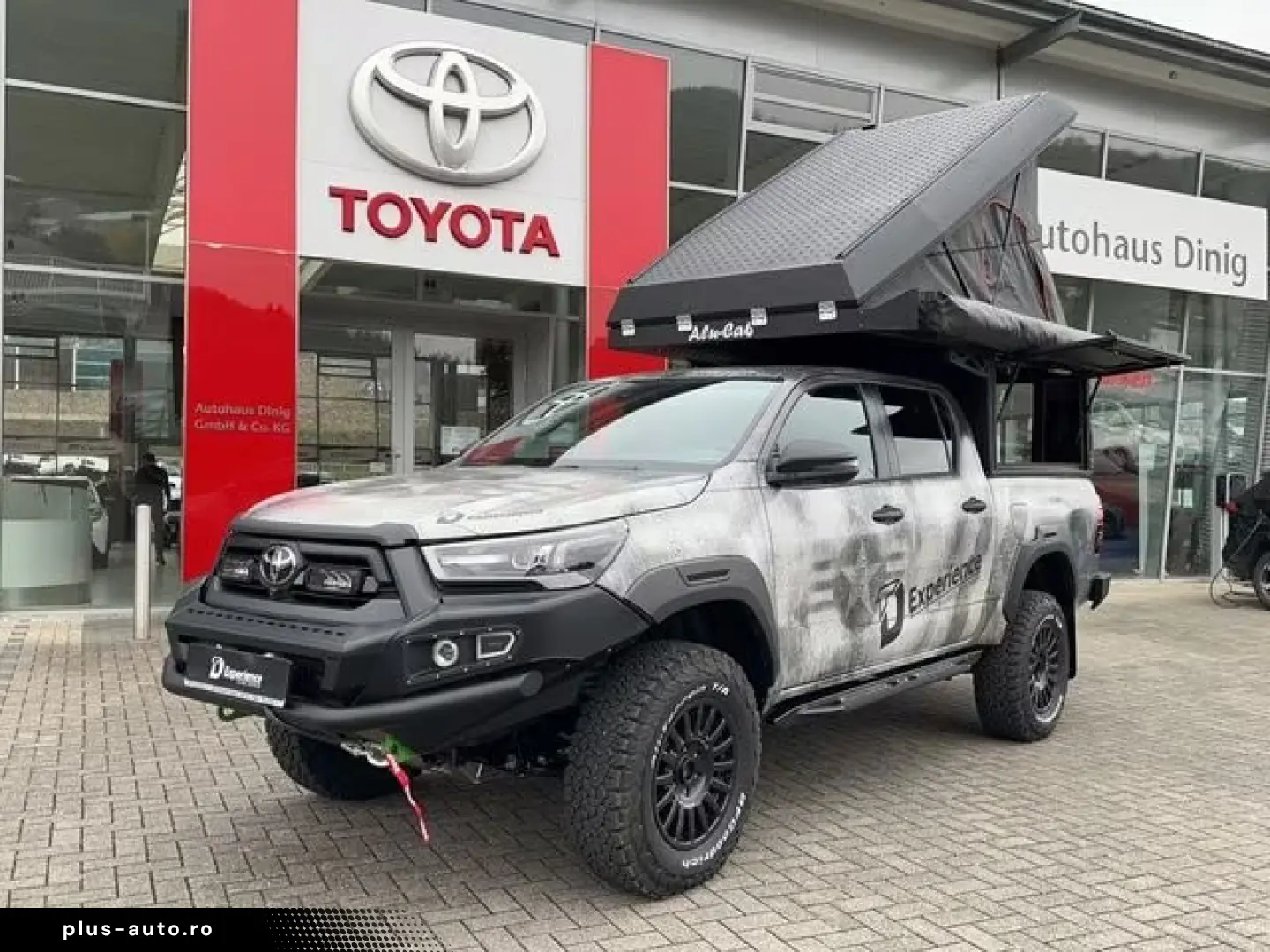 Toyota Hilux 4x4 2 8 l DC AT Invincible TD
