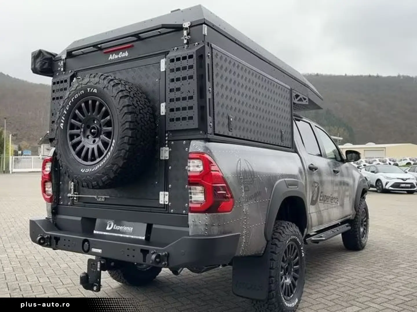 Toyota Hilux 4x4 2 8 l DC AT Invincible TD