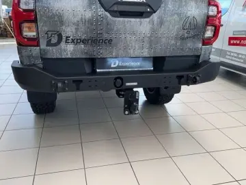 Toyota Hilux 4x4 2 8 l DC AT Invincible TD