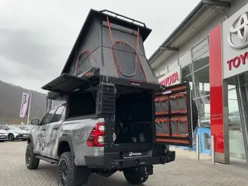 Toyota Hilux 4x4 2 8 l DC AT Invincible TD