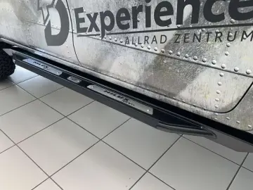 Toyota Hilux 4x4 2 8 l DC AT Invincible TD