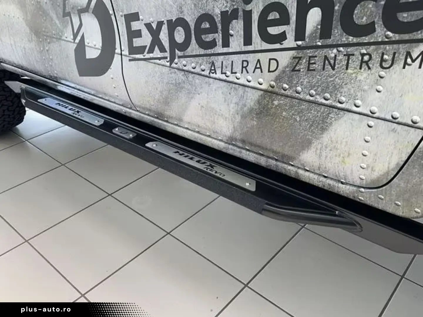 Toyota Hilux 4x4 2 8 l DC AT Invincible TD