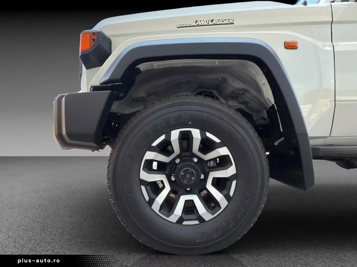 Toyota Land Cruiser GRJ76 AT Luxury   LED  Safety Sense