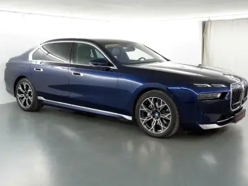 BMW 740 d xDrive Design Pure Excellence Innovation