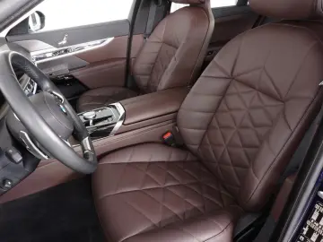 BMW 740 d xDrive Design Pure Excellence Innovation