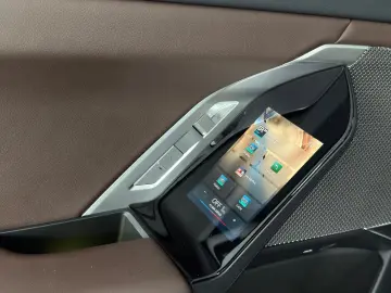 BMW 740 d xDrive Design Pure Excellence Innovation