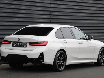 BMW 320d xDrive M-SPORT UVP82t€ M-SITZE H&K 19Z